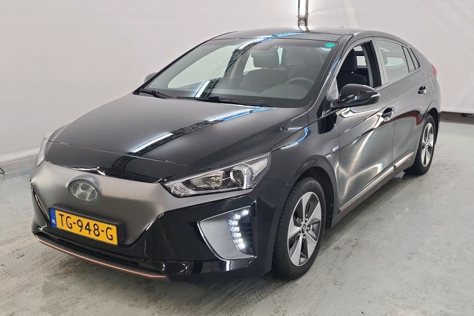 Продам Hyundai Ioniq 28квт 2019 года в Львове