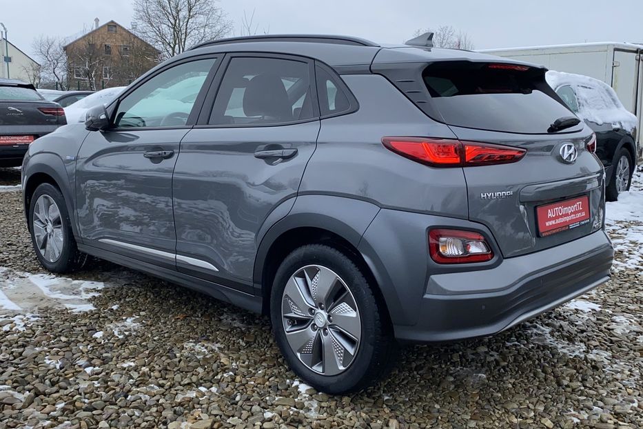 Продам Hyundai Kona 64кВт Макскомплектація Premium 2019 года в Львове