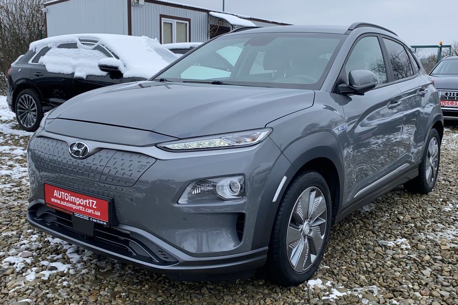 Продам Hyundai Kona 64кВт Макскомплектація Premium 2019 года в Львове