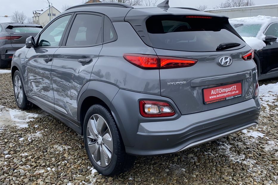 Продам Hyundai Kona 64кВт Макскомплектація Premium 2019 года в Львове