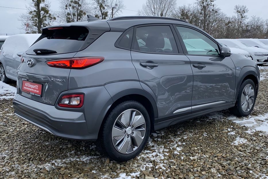 Продам Hyundai Kona 64кВт Макскомплектація Premium 2019 года в Львове