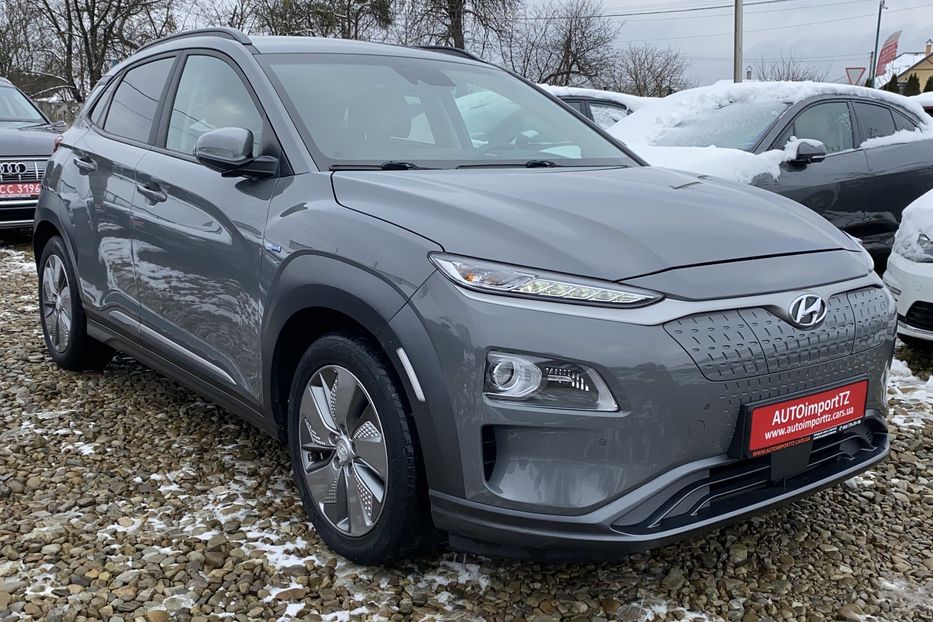 Продам Hyundai Kona 64кВт Макскомплектація Premium 2019 года в Львове