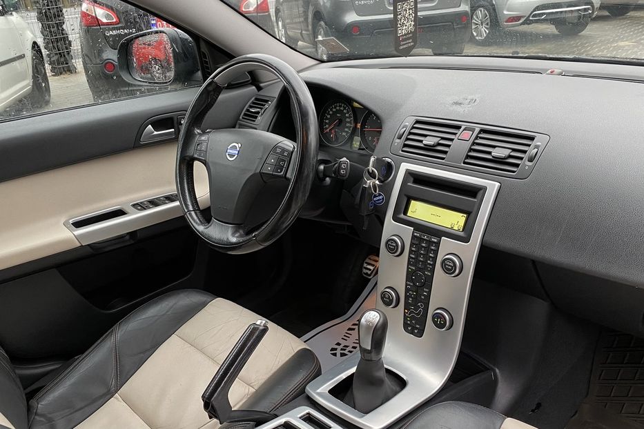 Продам Volvo V50 2011 года в Луцке