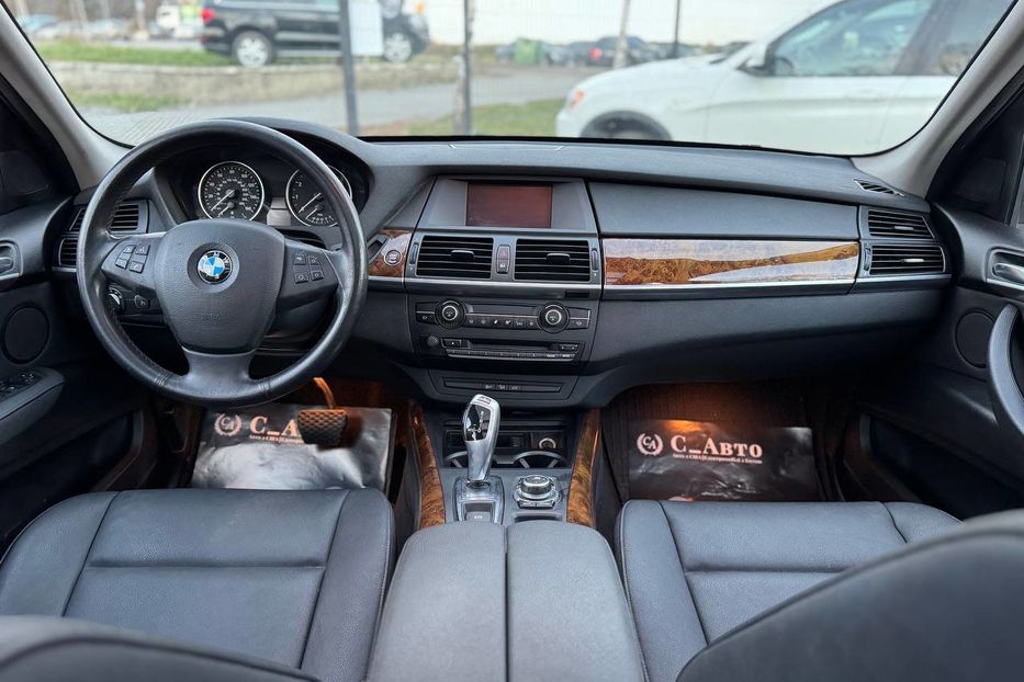 Продам BMW X5 2011 года в Черновцах