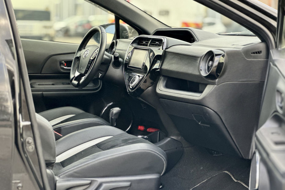 Продам Toyota Auris 2018 года в Киеве