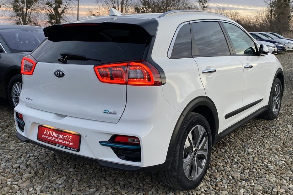 Продам Kia Niro 64кВтМакс.комплектаціяPrestige 2019 года в Львове