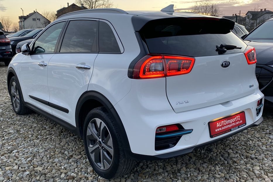 Продам Kia Niro 64кВтМакс.комплектаціяPrestige 2019 года в Львове