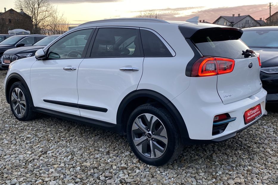 Продам Kia Niro 64кВтМакс.комплектаціяPrestige 2019 года в Львове