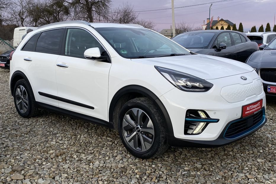 Продам Kia Niro 64кВтМакс.комплектаціяPrestige 2019 года в Львове