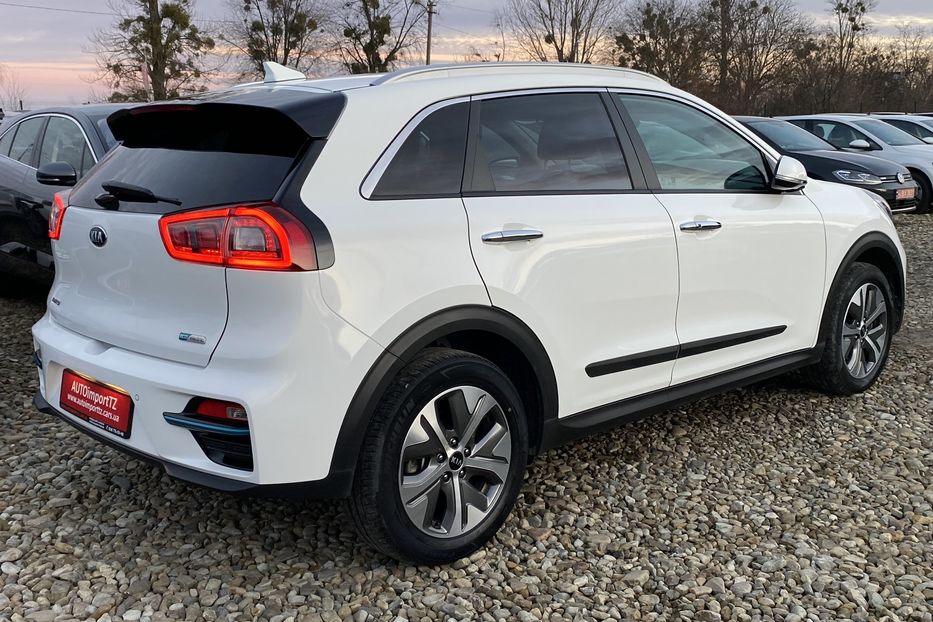 Продам Kia Niro 64кВтМакс.комплектаціяPrestige 2019 года в Львове