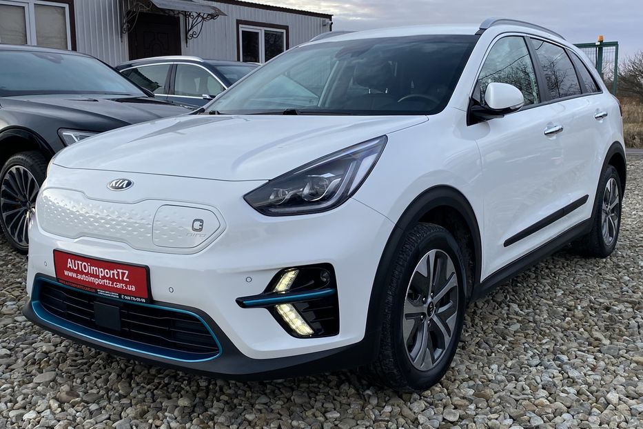 Продам Kia Niro 64кВтМакс.комплектаціяPrestige 2019 года в Львове