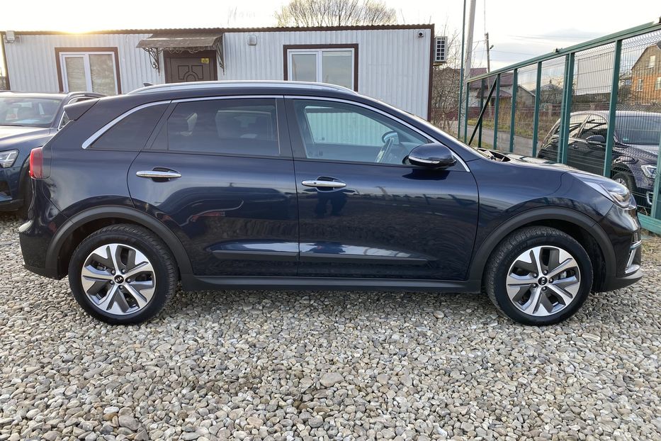 Продам Kia Niro 64кВтМакс.комплектаціяPrestige 2020 года в Львове