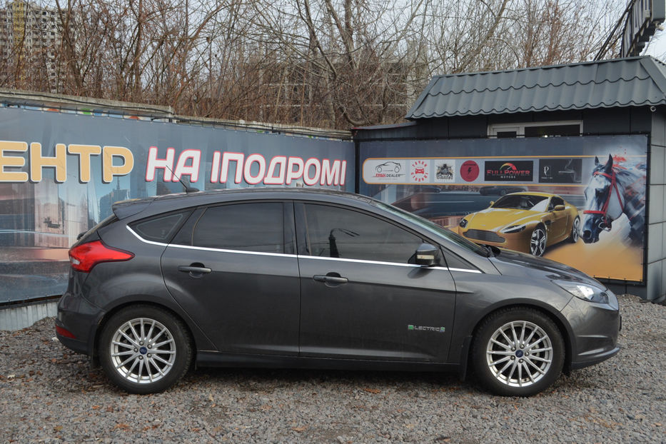 Продам Ford Focus 2015 года в Киеве