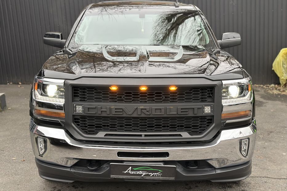 Продам Chevrolet Silverado 5.3 DoubleCab 4x4 2018 года в Киеве