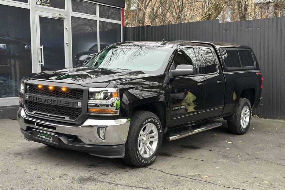 Продам Chevrolet Silverado 5.3 DoubleCab 4x4 2018 года в Киеве