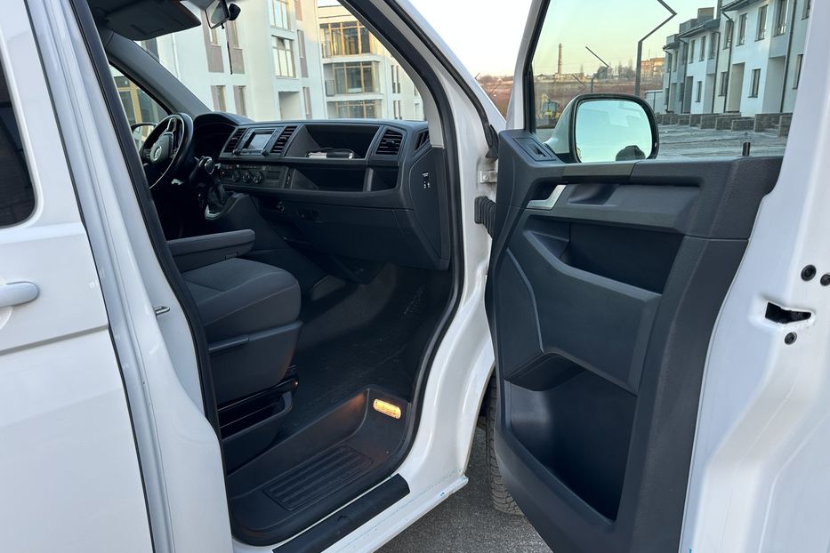 Продам Volkswagen Caravella 4 MOTION  2019 года в Ровно