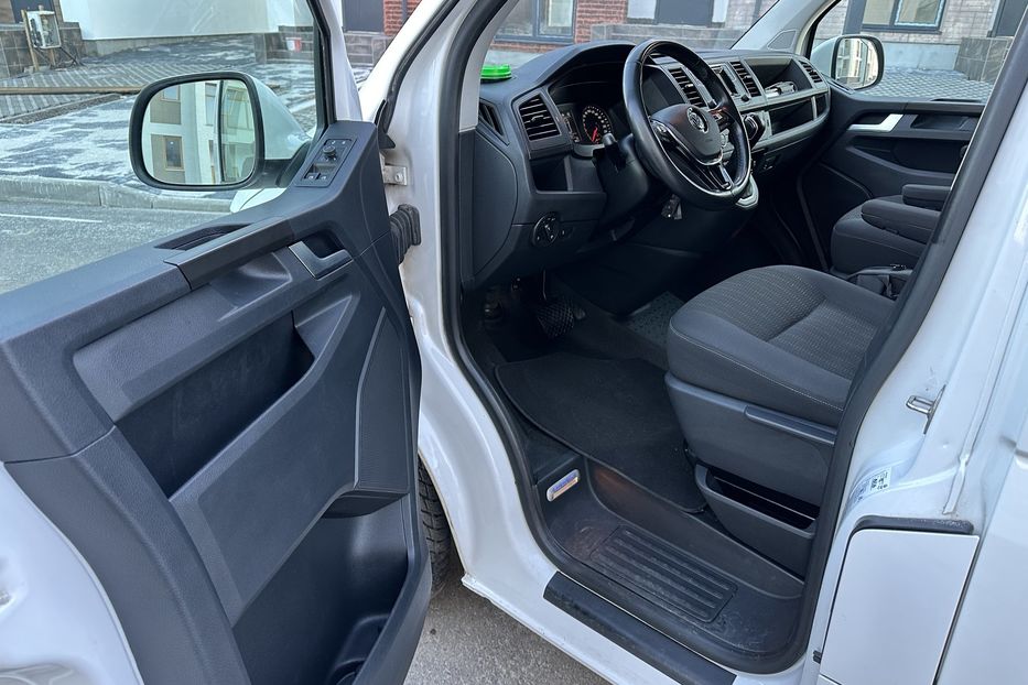 Продам Volkswagen Caravella 4 MOTION  2019 года в Ровно