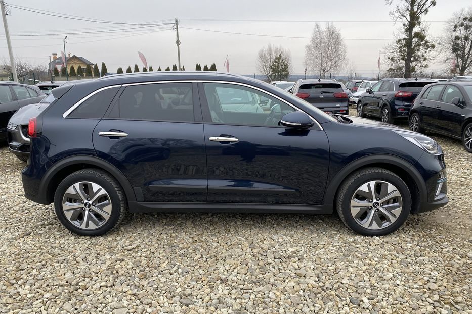 Продам Kia Niro 64кВтМакс.комплектаціяPrestige 2020 года в Львове