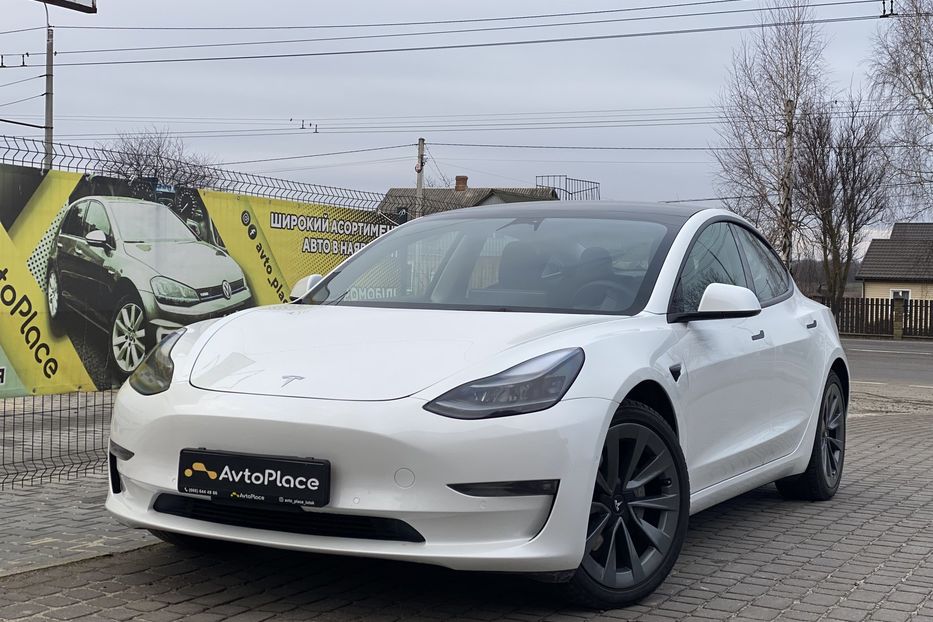 Продам Tesla Model 3 Long Range 2022 года в Луцке