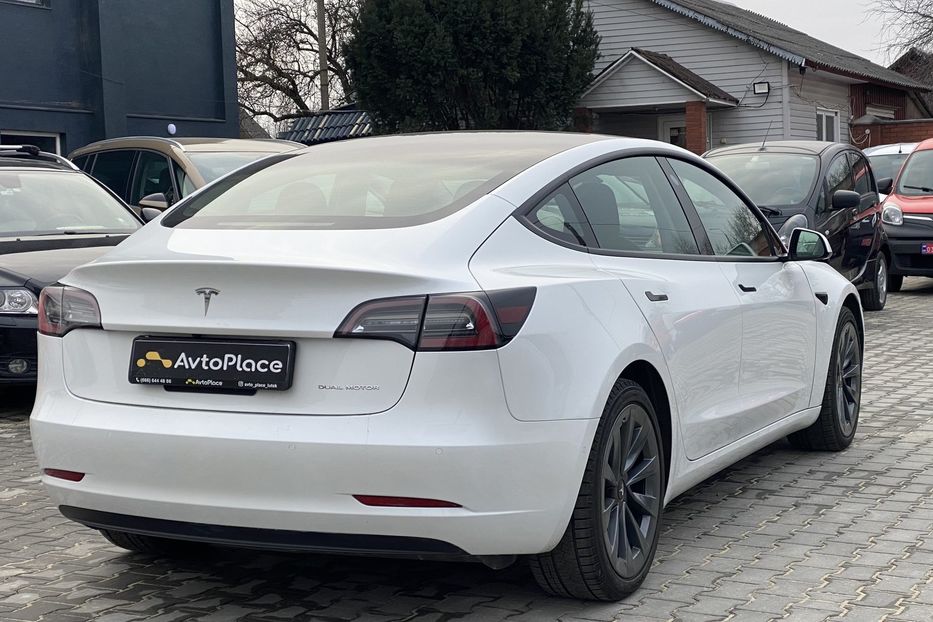 Продам Tesla Model 3 Long Range 2022 года в Луцке