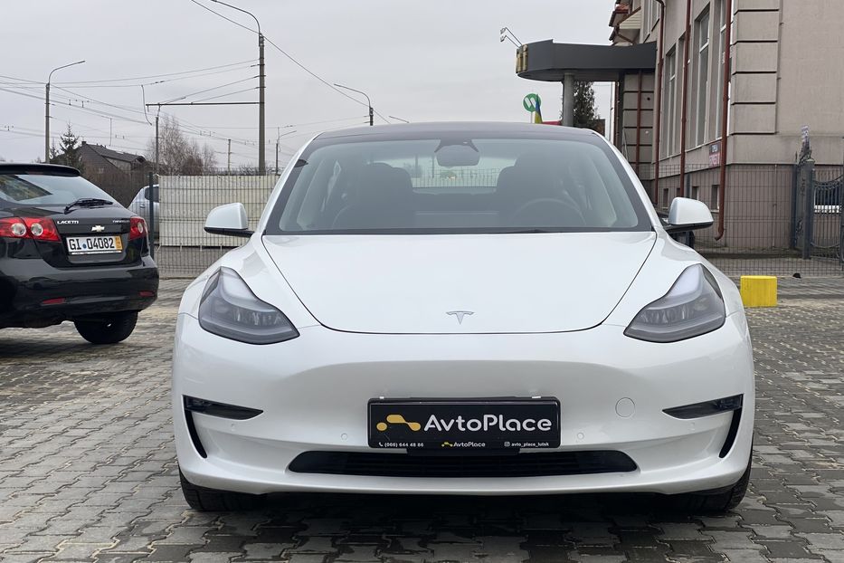 Продам Tesla Model 3 Long Range 2022 года в Луцке