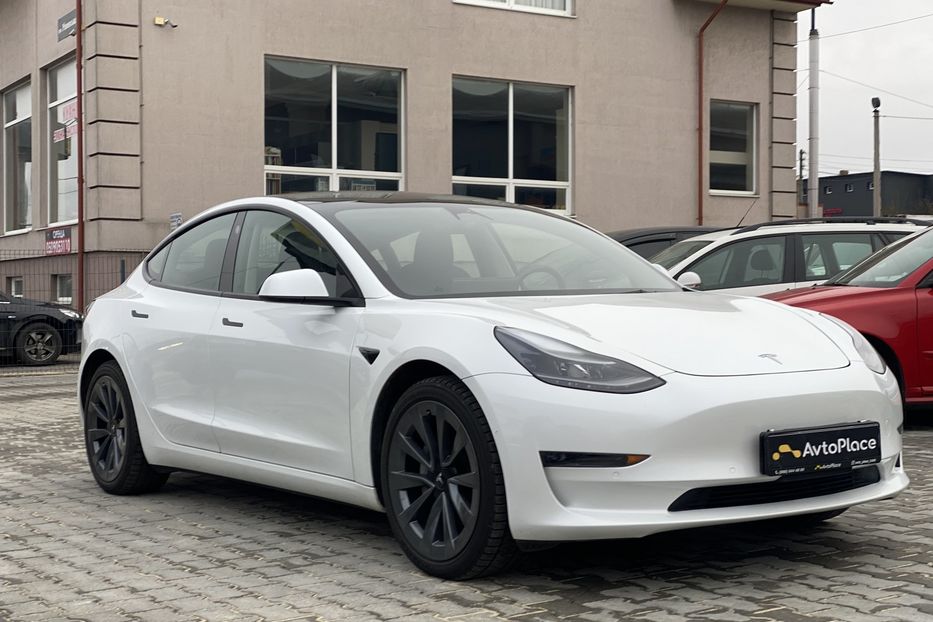 Продам Tesla Model 3 Long Range 2022 года в Луцке