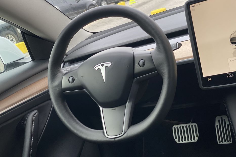 Продам Tesla Model 3 Long Range 2022 года в Луцке