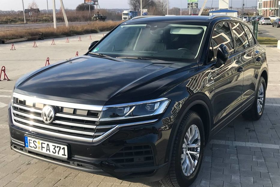 Продам Volkswagen Touareg 4X4 3.0 210KW НЕ МАЛЬОВАНИЙ 2020 года в Львове