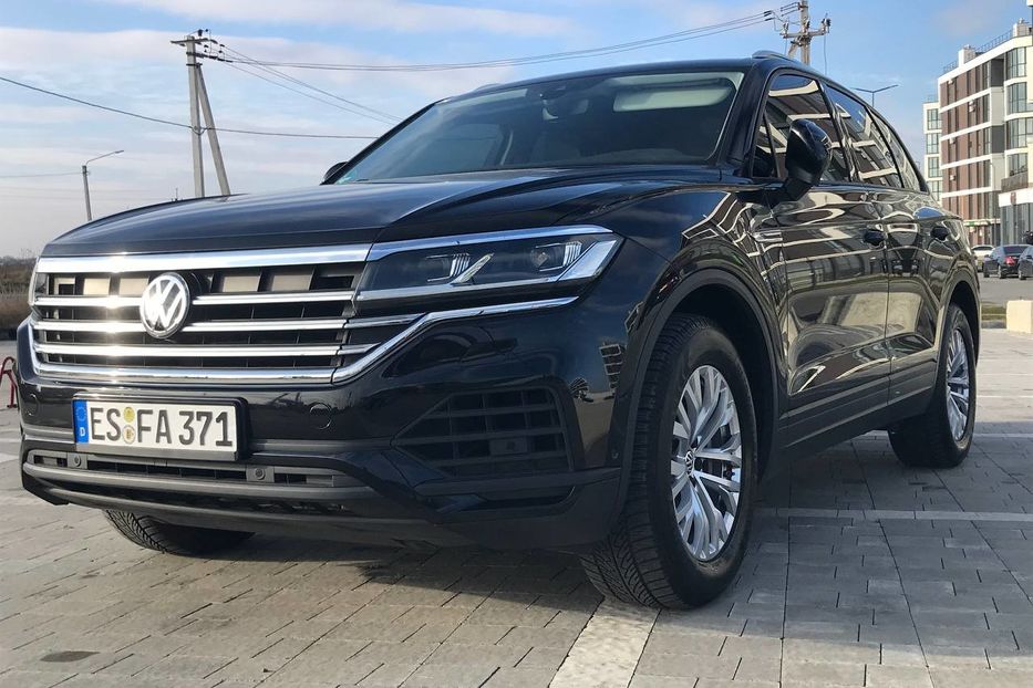 Продам Volkswagen Touareg 4X4 3.0 210KW НЕ МАЛЬОВАНИЙ 2020 года в Львове