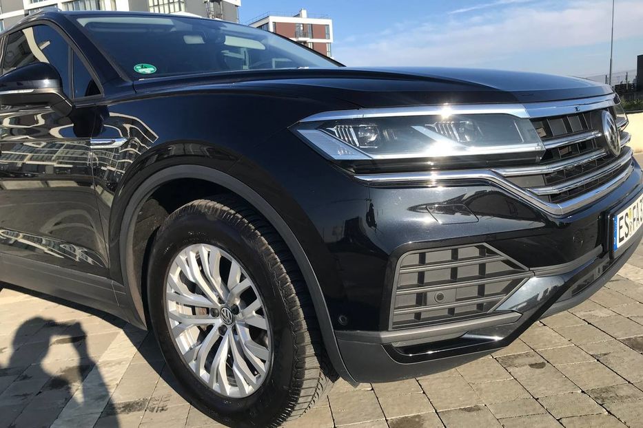 Продам Volkswagen Touareg 4X4 3.0 210KW НЕ МАЛЬОВАНИЙ 2020 года в Львове