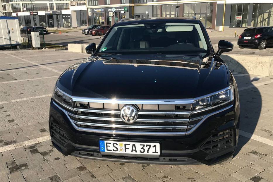 Продам Volkswagen Touareg 4X4 3.0 210KW НЕ МАЛЬОВАНИЙ 2020 года в Львове