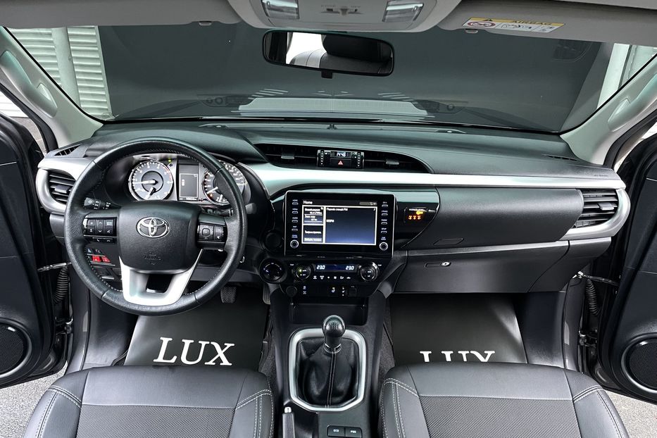Продам Toyota Hilux Double Cab 2.4 D-4D MT 2021 года в Киеве