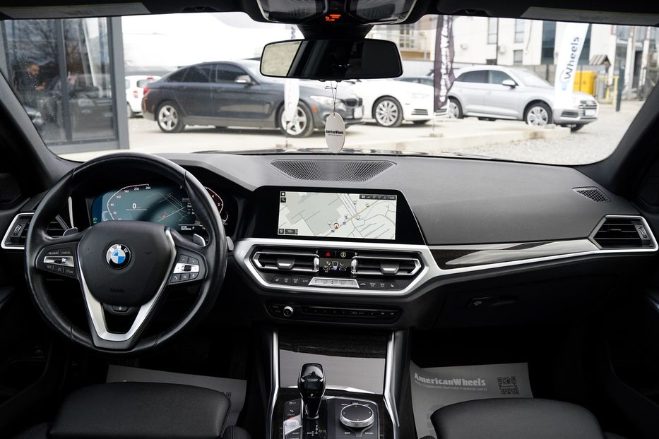 Продам BMW 330 Xi 2019 года в Черновцах