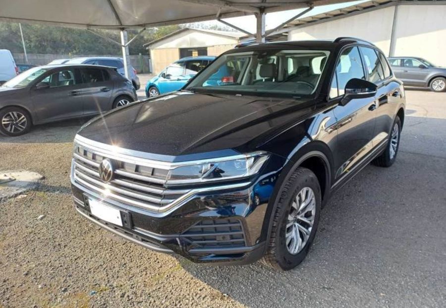 Продам Volkswagen Touareg 3.0 210квт 8-АТ 2021 года в Львове