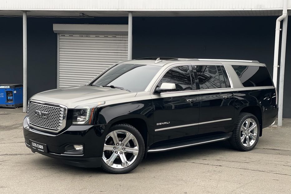 Продам GMC Yukon XL Denali  2017 года в Киеве