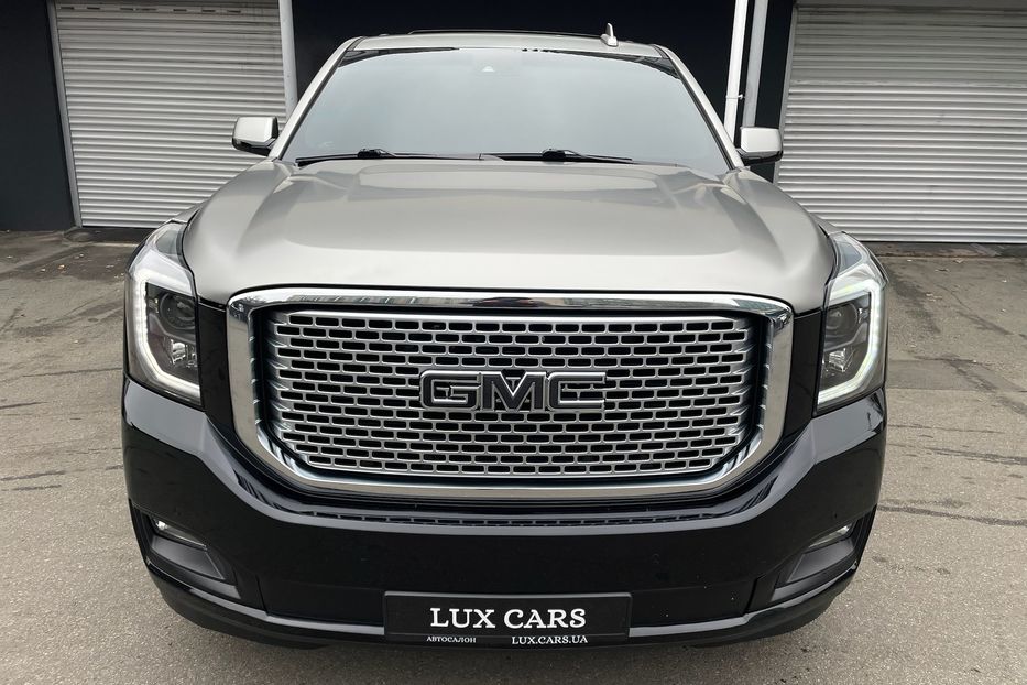 Продам GMC Yukon XL Denali  2017 года в Киеве