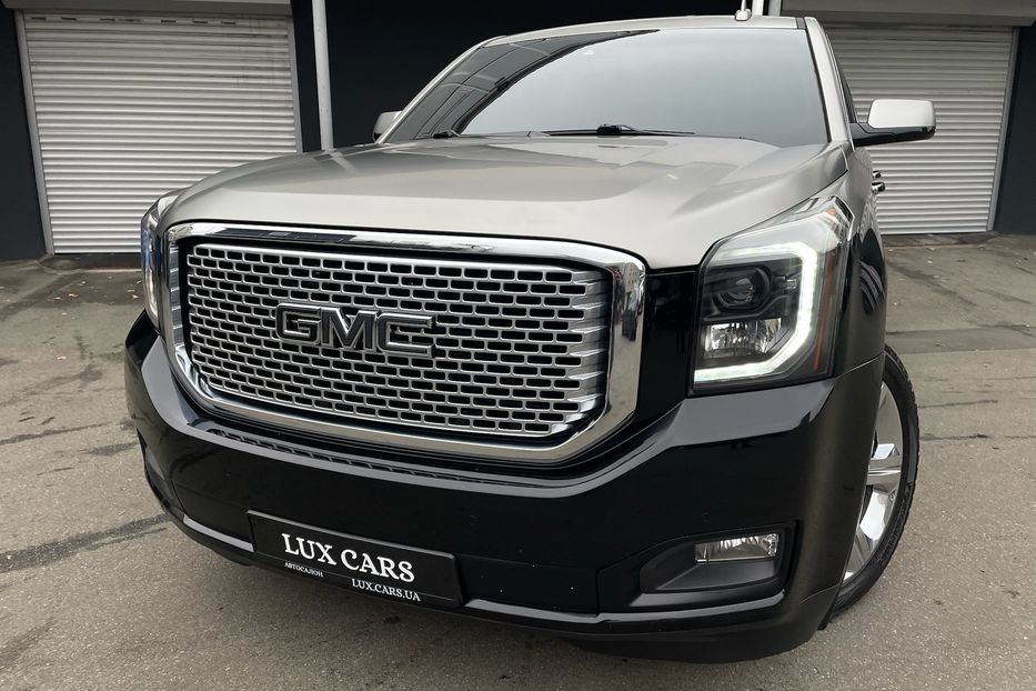 Продам GMC Yukon XL Denali  2017 года в Киеве