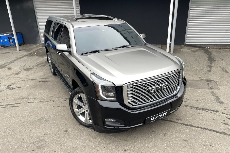 Продам GMC Yukon XL Denali  2017 года в Киеве