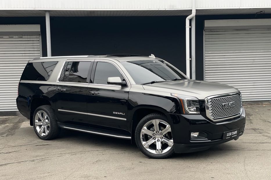 Продам GMC Yukon XL Denali  2017 года в Киеве