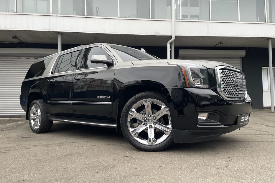 Продам GMC Yukon XL Denali  2017 года в Киеве