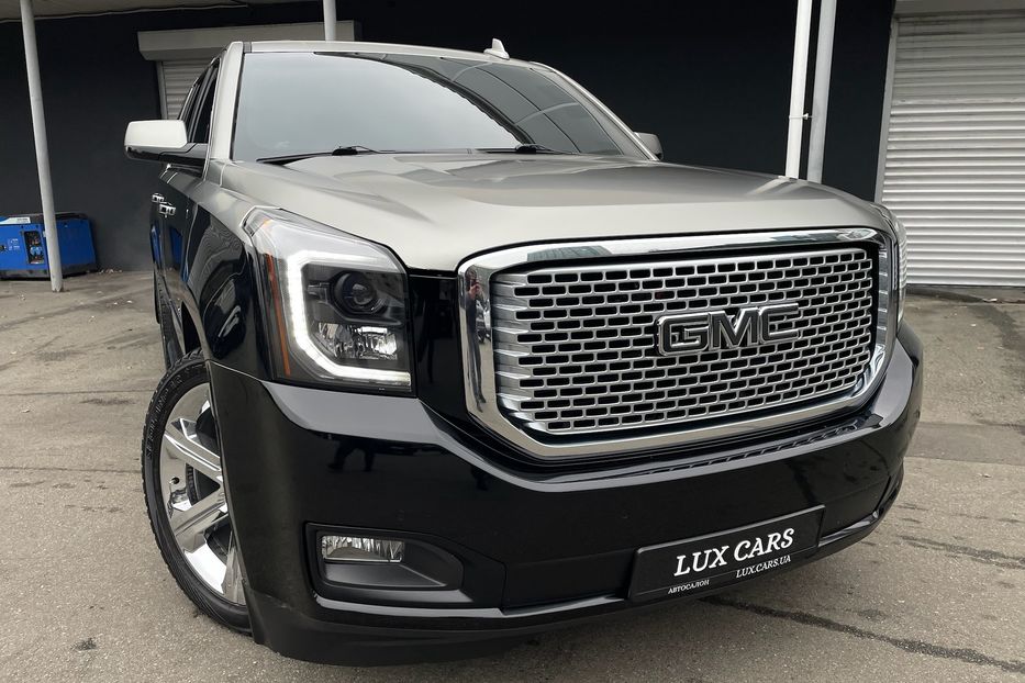 Продам GMC Yukon XL Denali  2017 года в Киеве