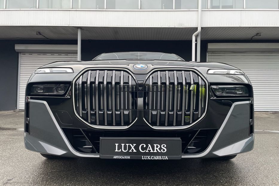Продам BMW 760 I7 60 M package  2023 года в Киеве