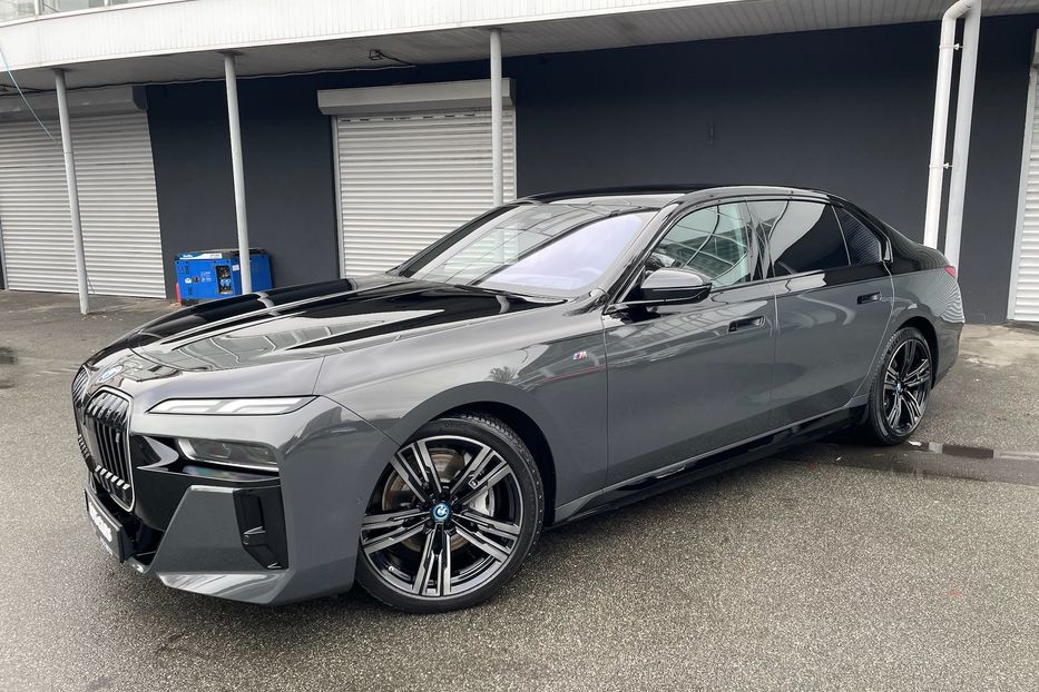 Продам BMW 760 I7 60 M package  2023 года в Киеве
