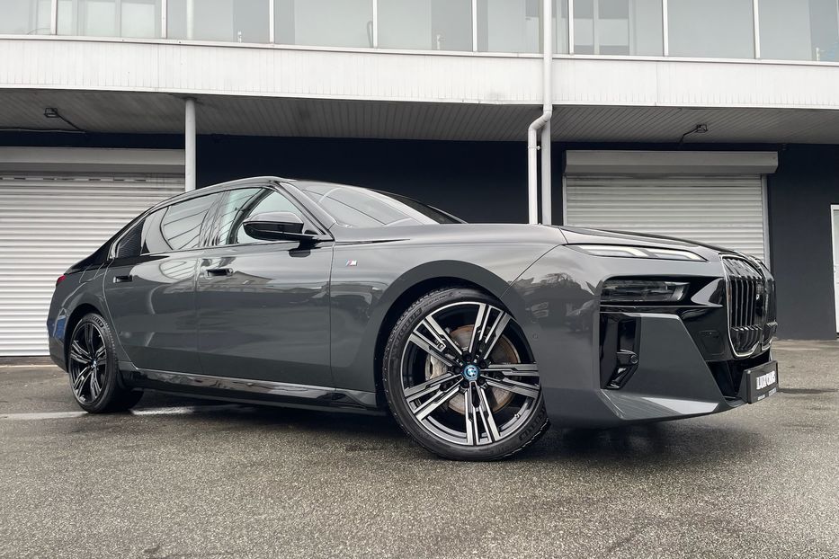 Продам BMW 760 I7 60 M package  2023 года в Киеве