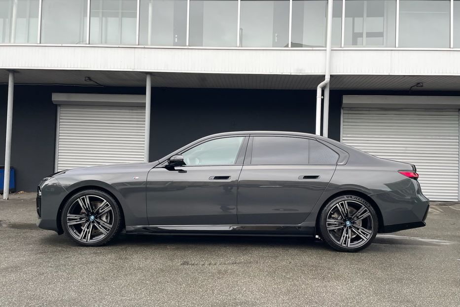 Продам BMW 760 I7 60 M package  2023 года в Киеве