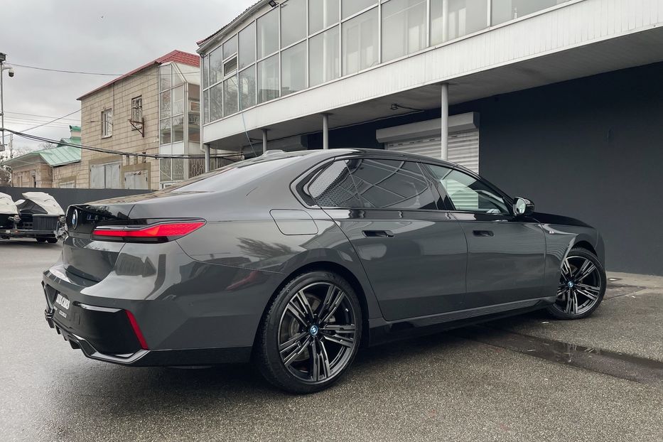 Продам BMW 760 I7 60 M package  2023 года в Киеве