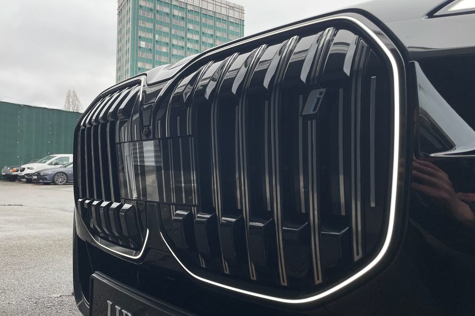 Продам BMW 760 I7 60 M package  2023 года в Киеве
