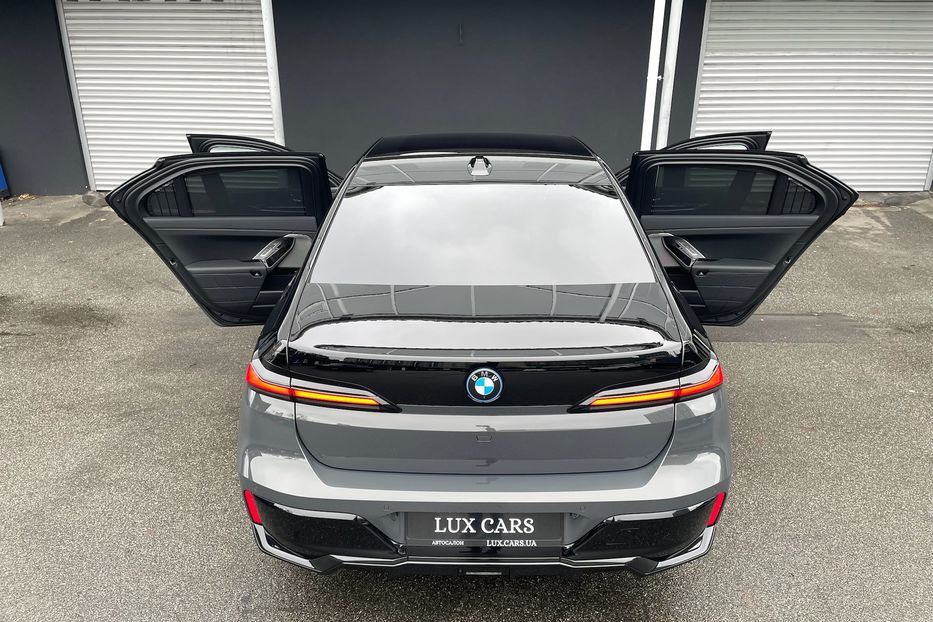 Продам BMW 760 I7 60 M package  2023 года в Киеве