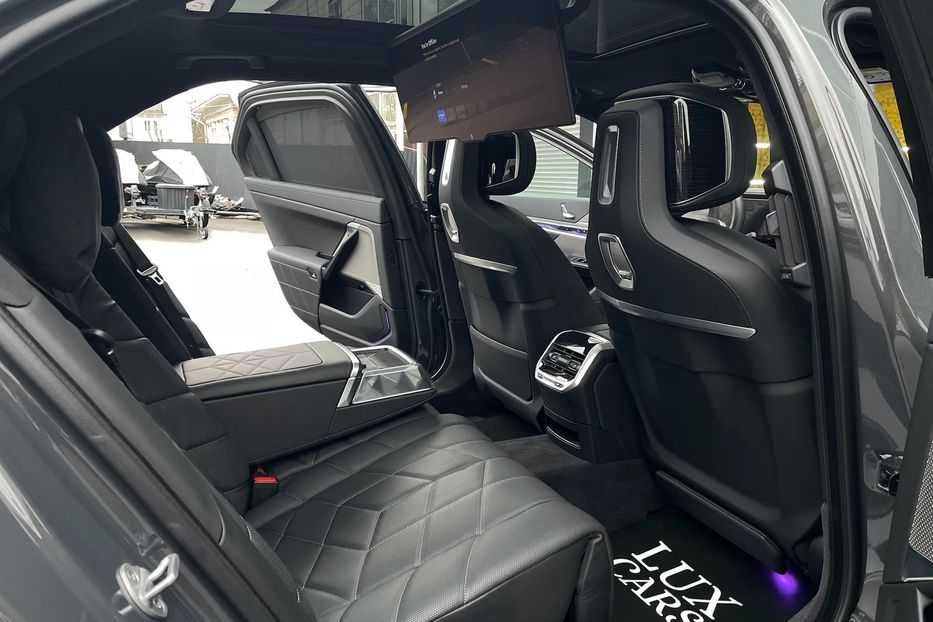 Продам BMW 760 I7 60 M package  2023 года в Киеве