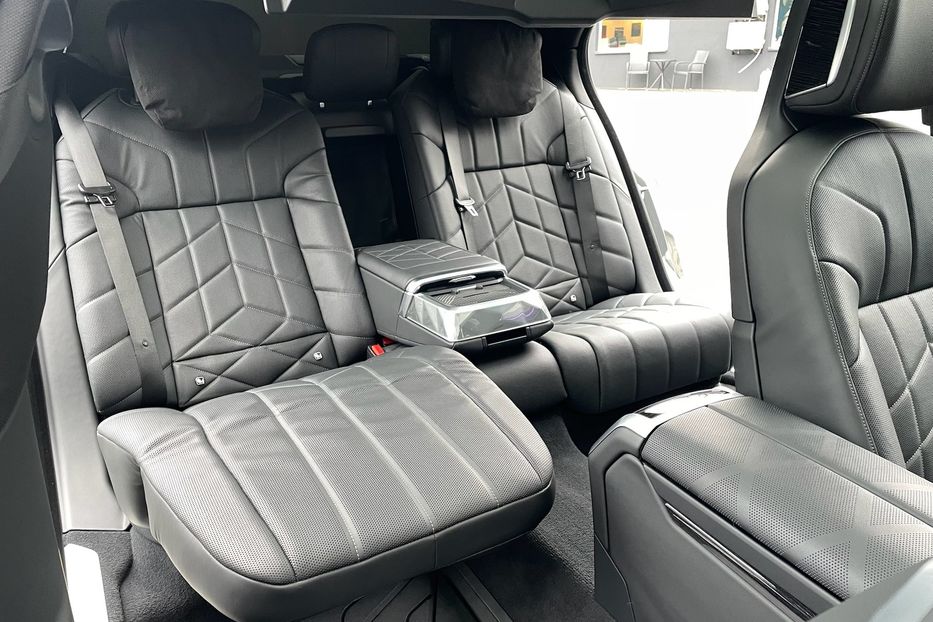 Продам BMW 760 I7 60 M package  2023 года в Киеве